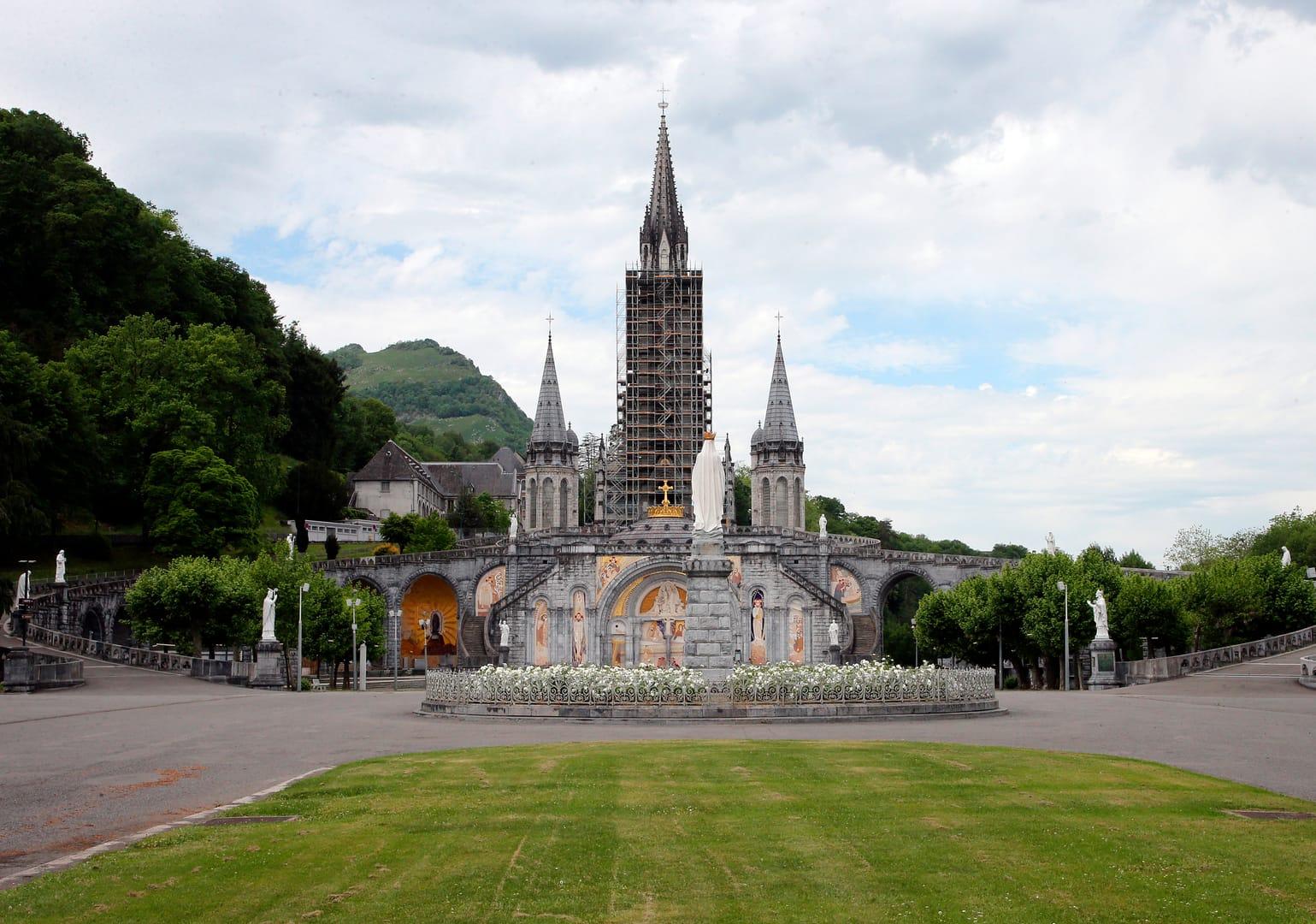Lourdes bishop faces resistance on removal of Rupnik art