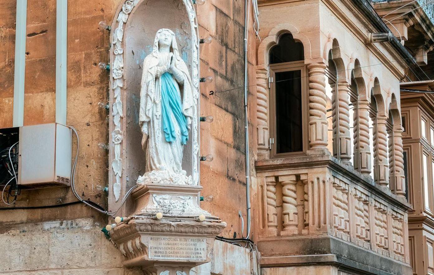 Mary makes haste to be beside us and walk with us