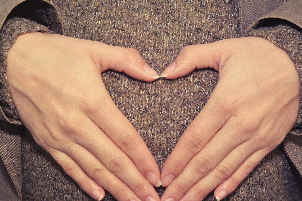 Bombay archbishop thanks expectant parents for respecting life